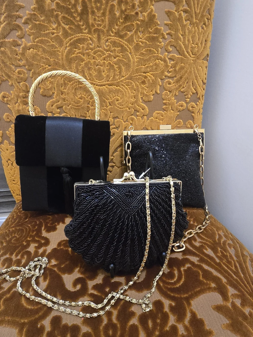 La Regale Black Beaded Shell Clutch with Gold Chain